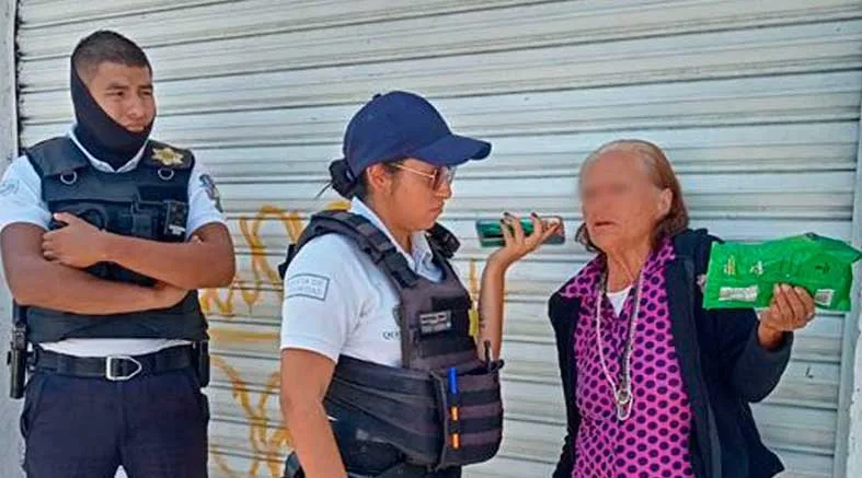 Policías