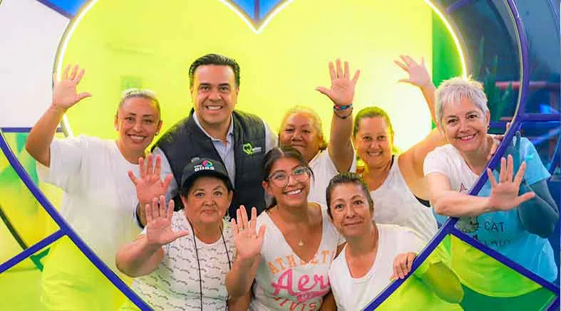 Con Ellas