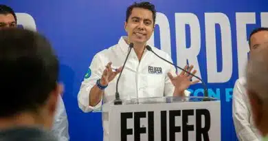 con gobierno