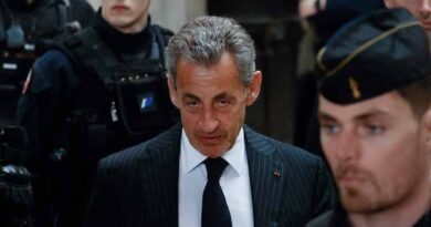 Expresidente de Francia es condenado a cinco años de cárcel 3 Expresidente