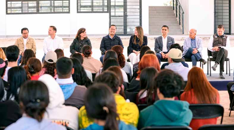 Chepe Guerrero entrega barda perimetral en Escuela de Bachilleres 1 Chepe