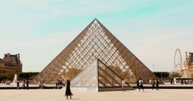 Redada en el Museo del Louvre destapa fraudes a gran escala Redada