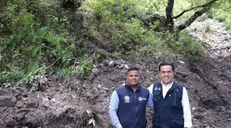 Supervisan liberación de camino afectado por deslave en Joyas de Bucareli 1 liberación