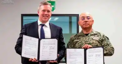 México y EE.UU. firman acuerdo en materia de tecnología de drones México