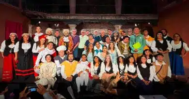 Cómicos de la Legua celebra 67 años de teatro en Querétaro Cómicos