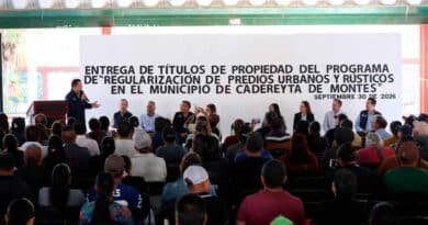 Gobierno del Estado entrega a familias de Cadereyta títulos de propiedad Gobierno