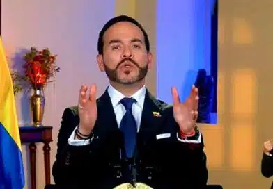 Policía