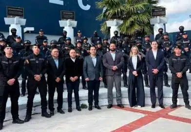 Policía