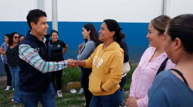 SEDESOQ se reúne con padres de beneficiarios de Transporte Escolar 1 SEDESOQ